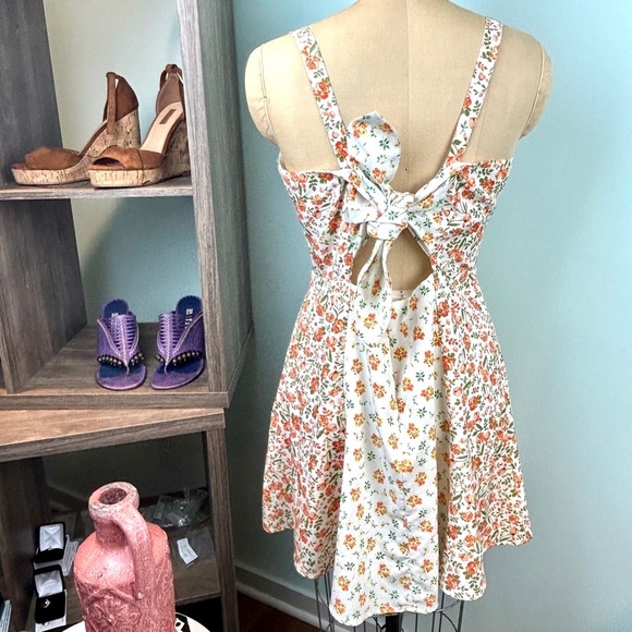 Oober Swank Tangerine Bouquet Button Up Fit n Flare Dress - Picture 3 of 3